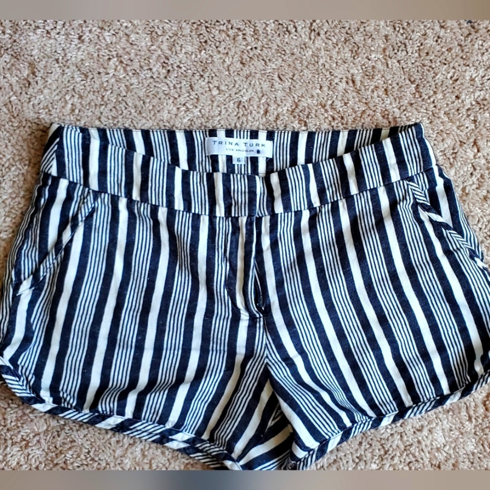Trina Turk 6 women's  striped shorts